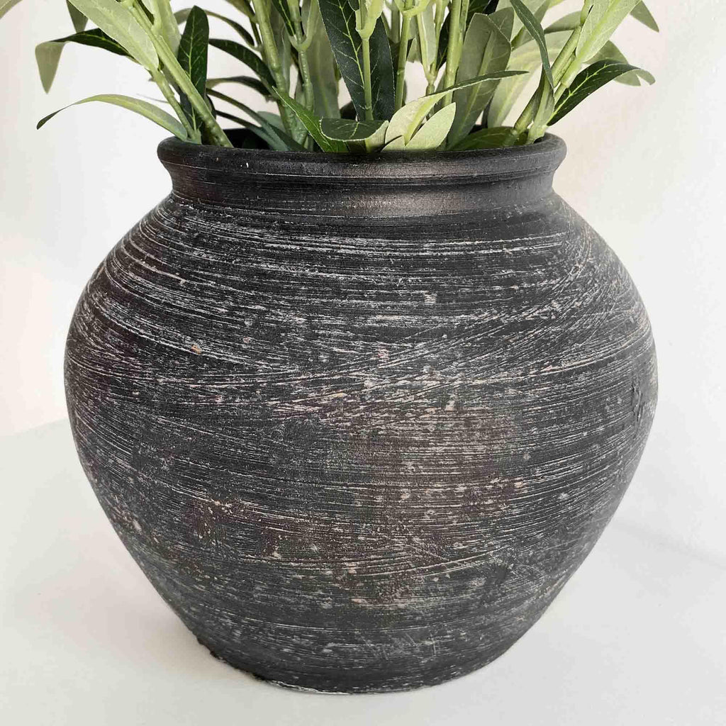 10'' Handmade Clay Black Rustic Textured Vase，Rustic Round Black Terracotta Farmhouse Vase Heavyweight